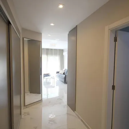 Luxury In First Line With Pool *